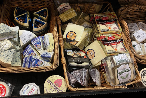 foodies_markets_specialty_cheeses01